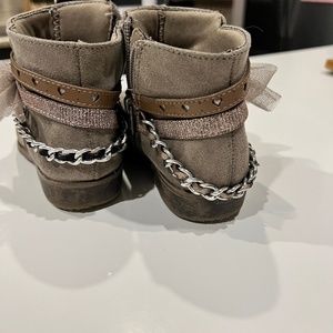 cool girl ankle boots